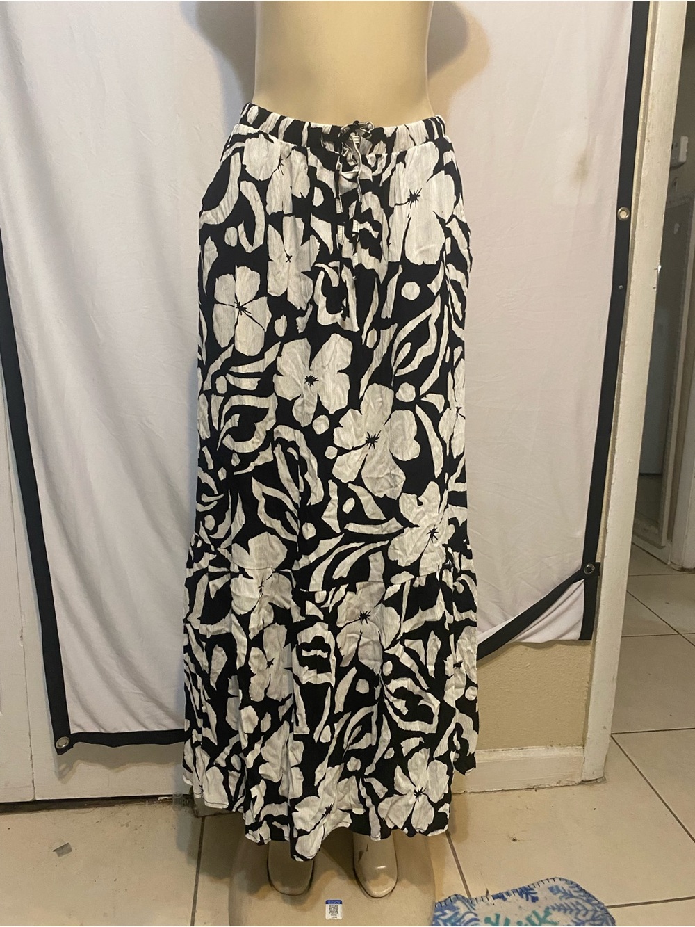 Black and White Floral Maxi Skirt